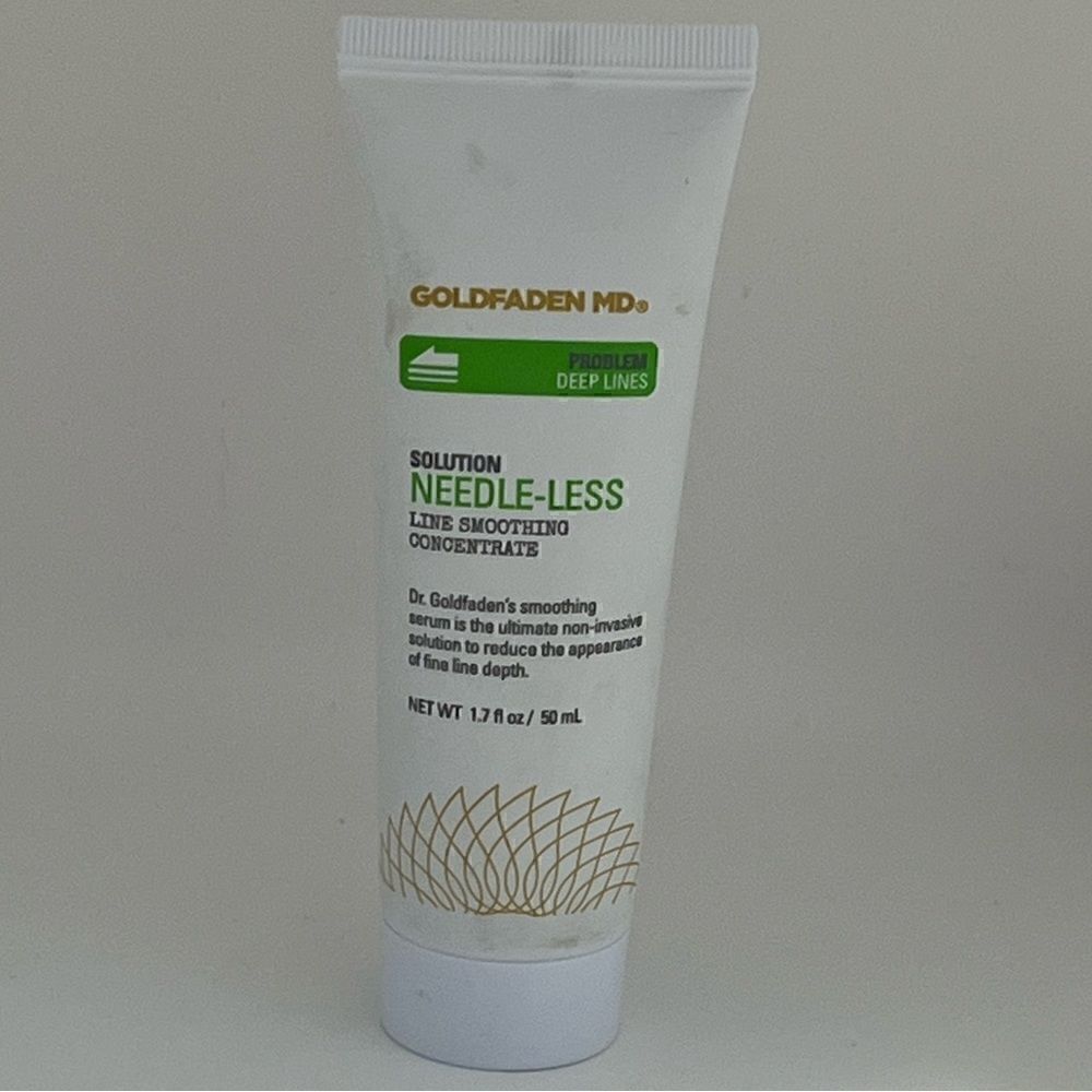 🌟$65 GOLDFADEN MD Solution Needle-Less Line Smoothing Concentrate - Picture 5 of 5